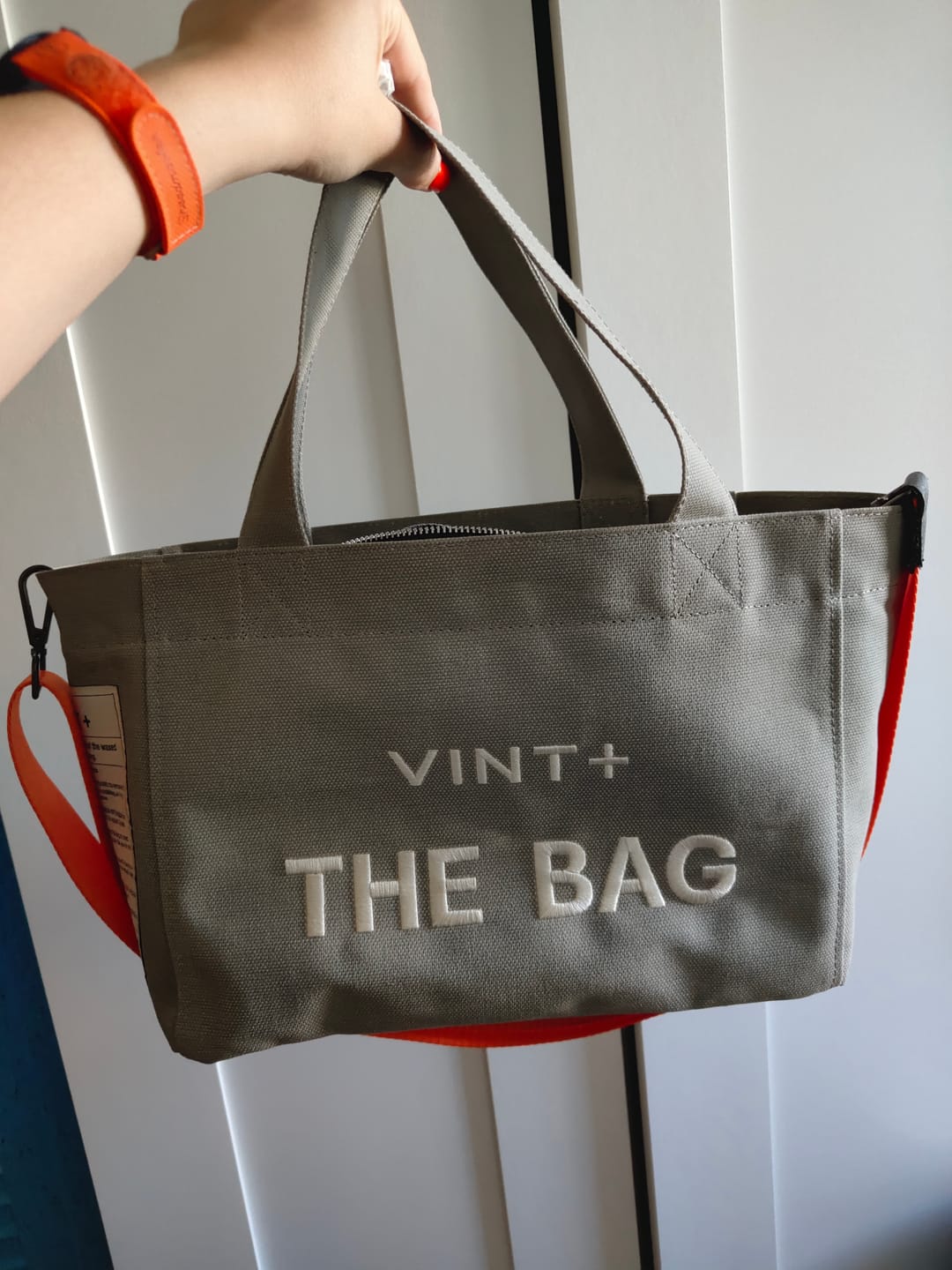 Customer photo review of CANVAS TOTE BAG - SMALL - GRAU VIGORE