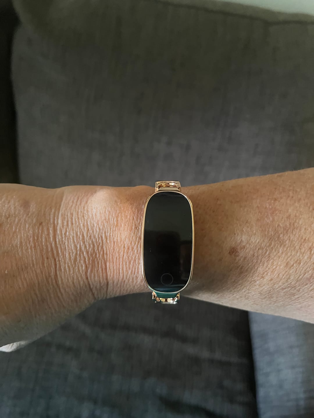Customer photo review of Bearscome Blood Sugar Blood Pressure monitoring Luxury Diamond Design Fashion Smartwatch