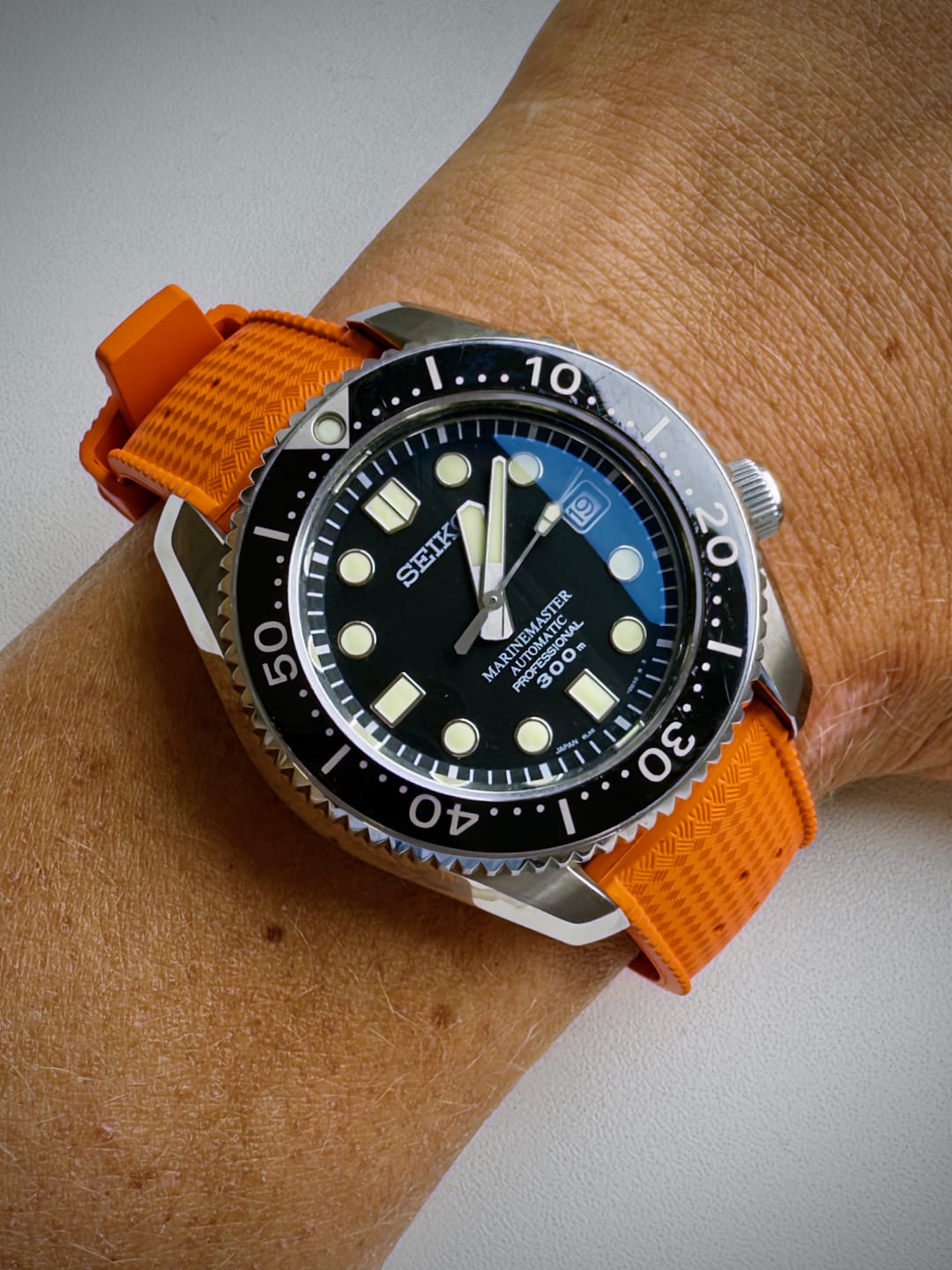 Customer photo review of Tropical Rubber - Orange