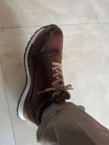 Customer photo review of Tenis de Piel Artesanales Hombre Toronto - Shedrón