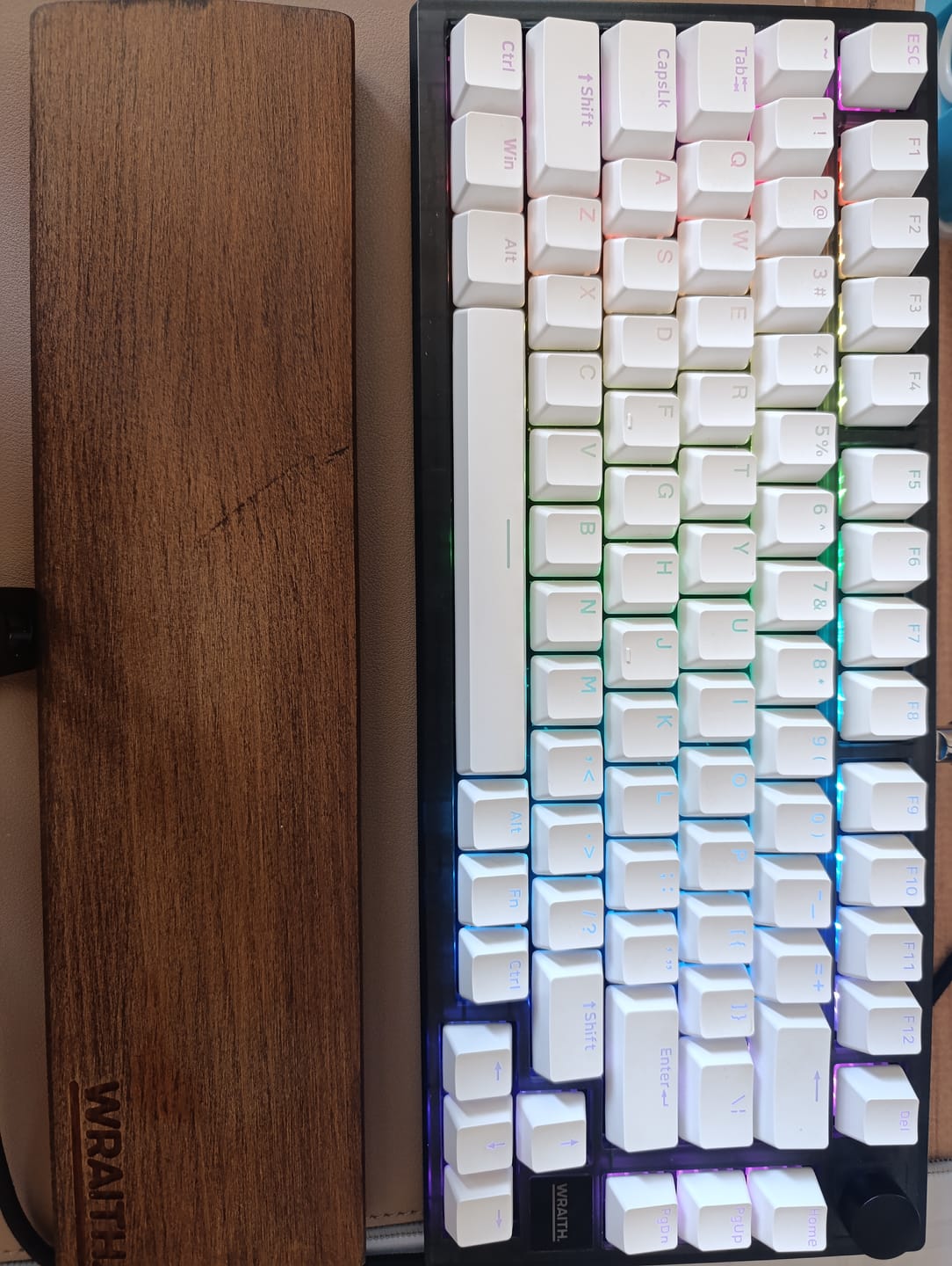 Customer photo review of Wraith Shine-Through Tuş Takımı