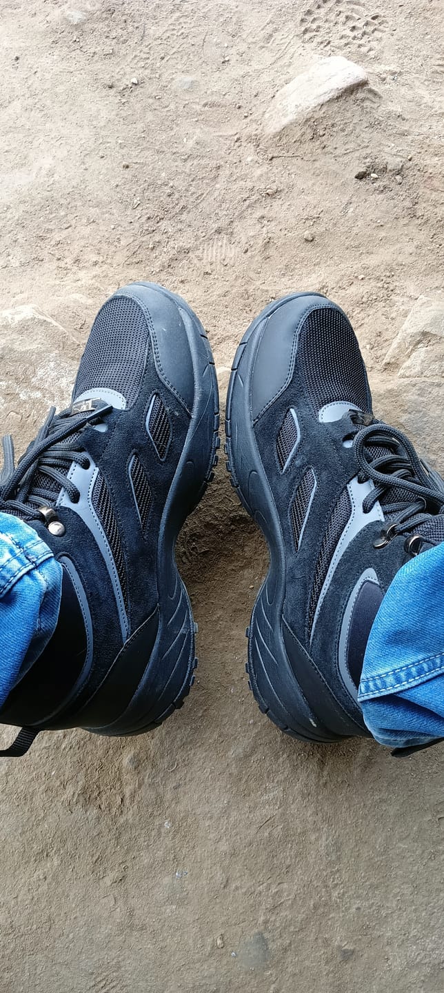 Customer photo review of Bacca Bucci Stompster Men’s Adventure Boots