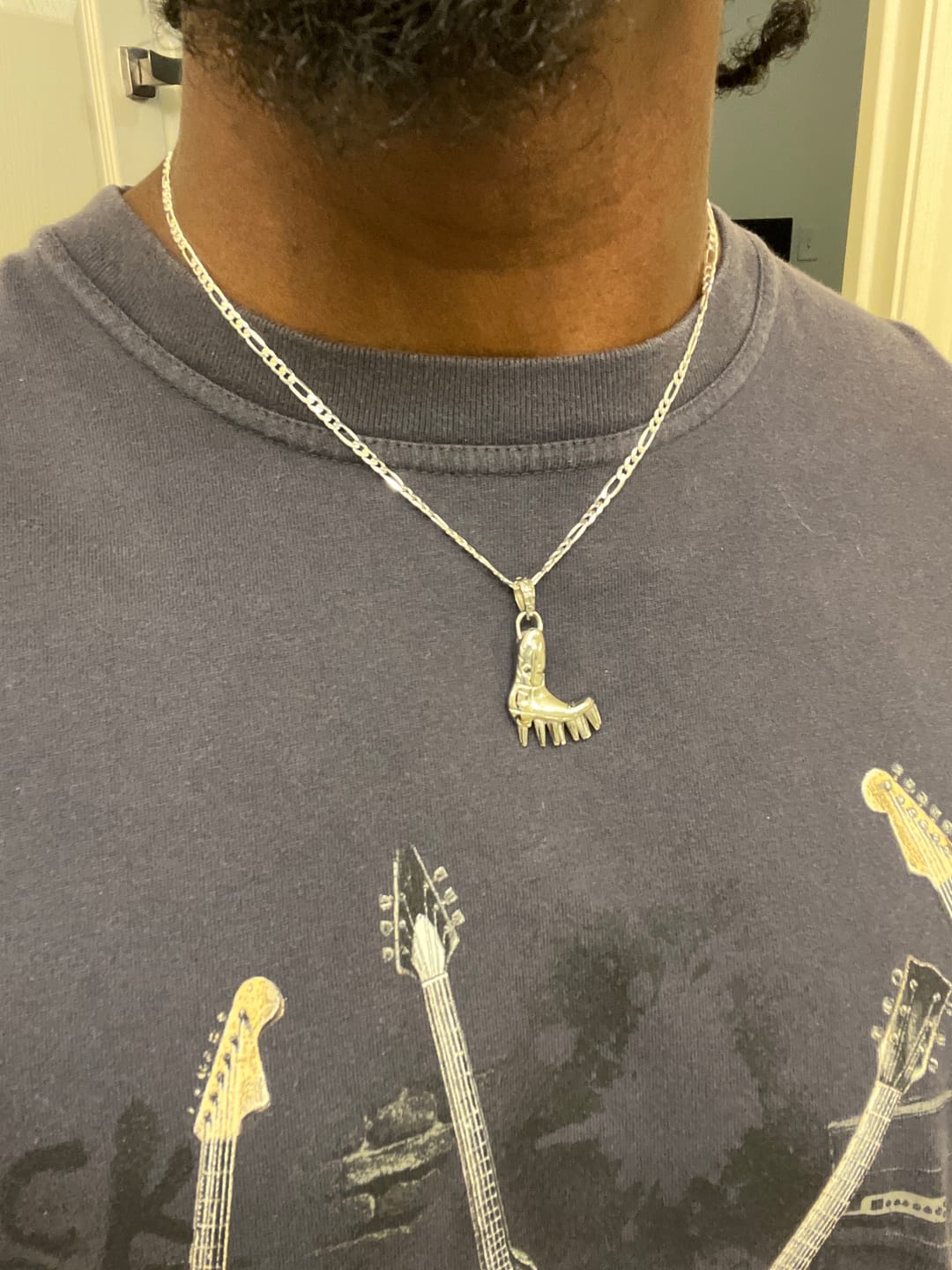 Customer photo review of 3MM STERLING SILVER FIGARO CHAIN