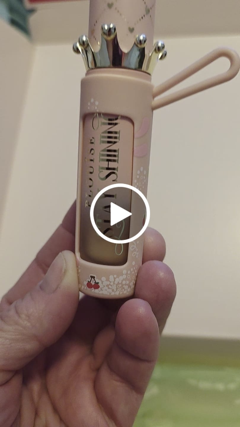 Customer video review of Plouise Lip Oil Holder