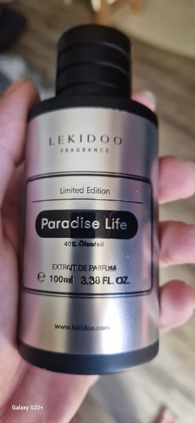 Customer photo review of Paradise Life