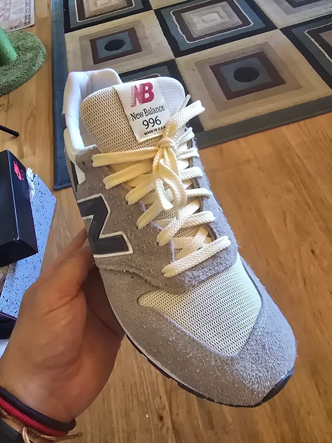 Customer photo review of New Balance Replacement Shoe Laces