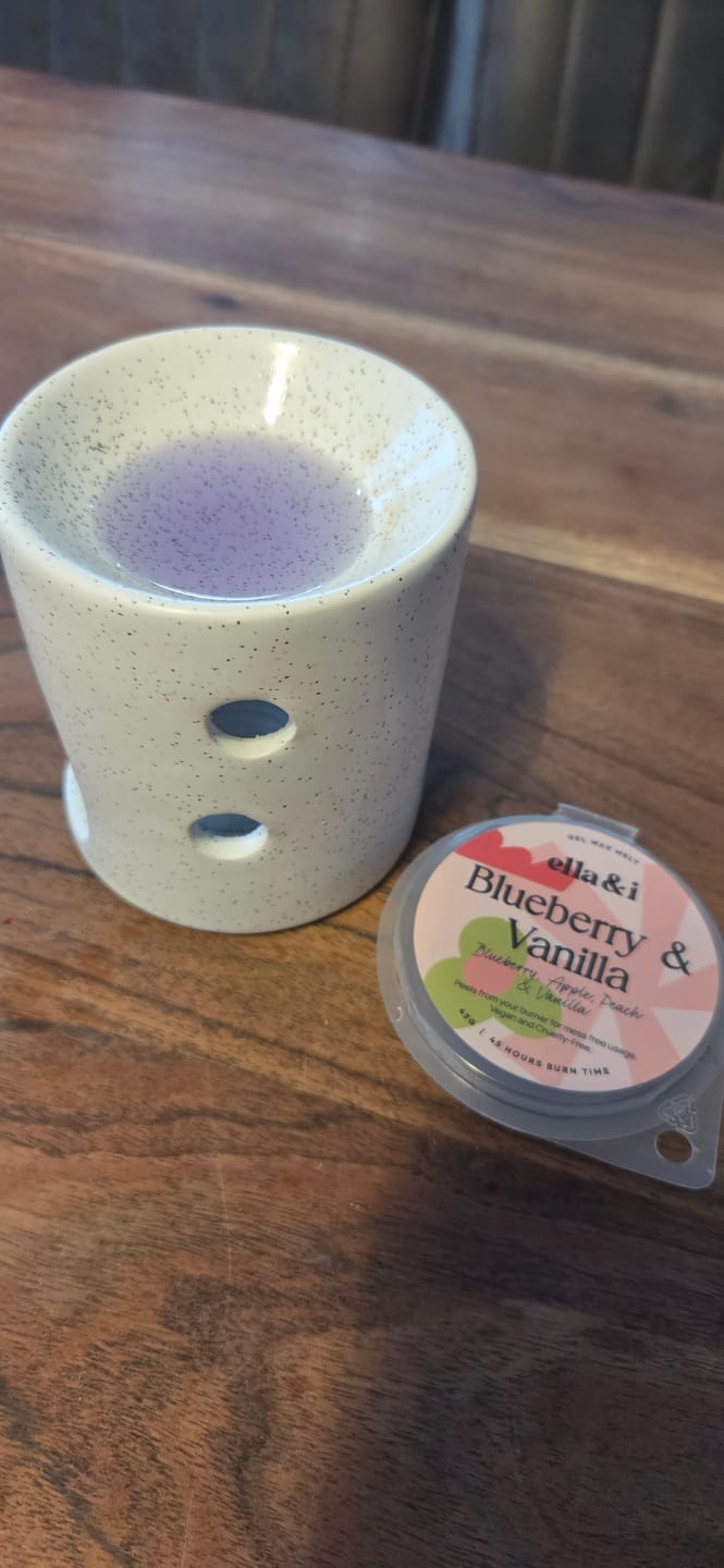 Customer photo review of Blueberry & Vanilla Gel Melt
