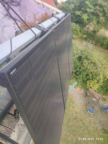 Customer photo review of Ray Balkon mit Schild Balkonkraftwerk