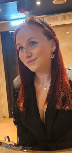 Customer photo review of The Empress - Tarot Card 18k Dainty Necklace with Blue Enamel