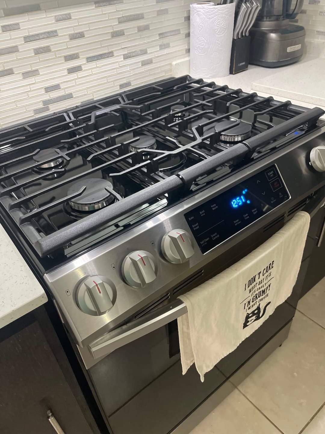 Customer photo review of SAMSUNG NX60T8115SS/AP Gas Range with Slide In Design