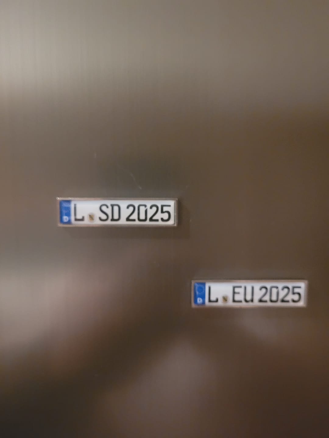 Customer photo review of Kühlschrankmagnet aus Metall - Kennzeichen Deutschland - individuell personalisierbar