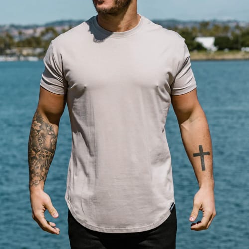 Customer photo review of 021 ESSENTIAL DROP-CUT T-SHIRT - SAND