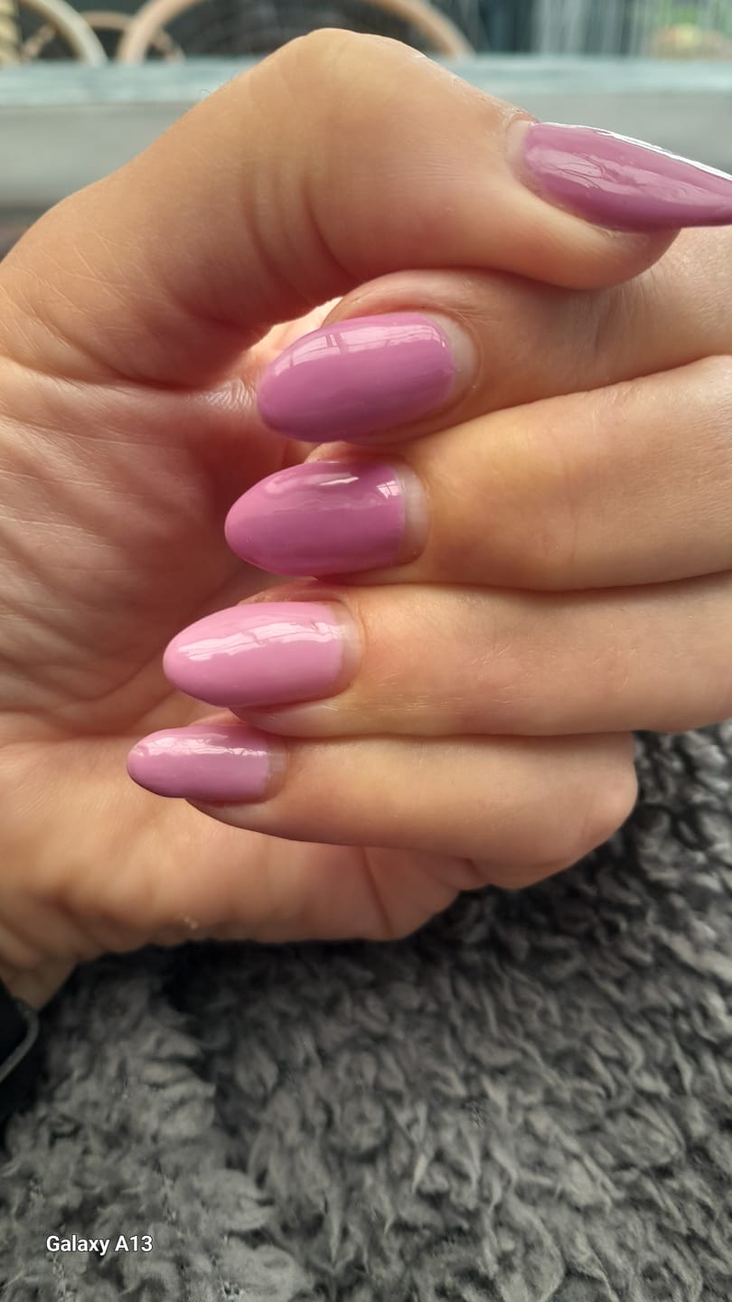 Customer photo review of Semilac 492 Lavender Bliss UV Gel Polish