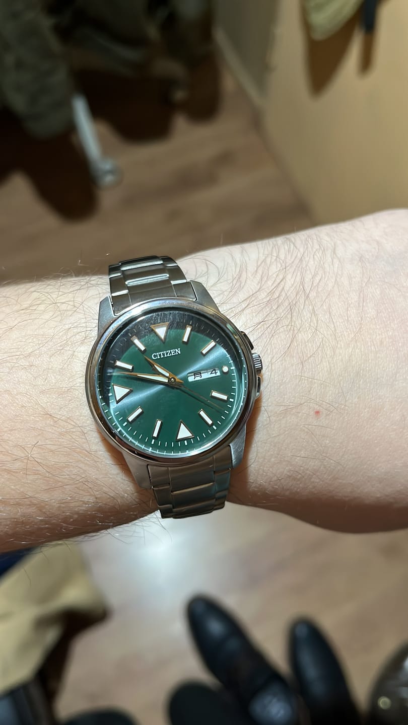 Customer photo review of Reloj Citizen Eco-Drive BM8180-71W Cuarzo 36,5mm JDM