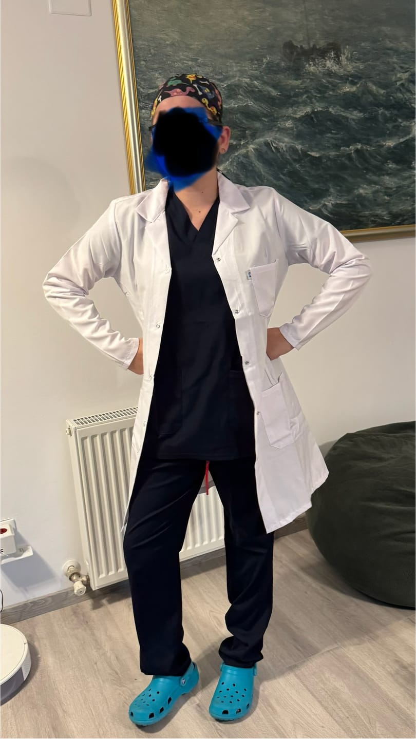 Customer photo review of Costum Medical Elastan Bleumarin, Pentru Femei - Model Classic Flex