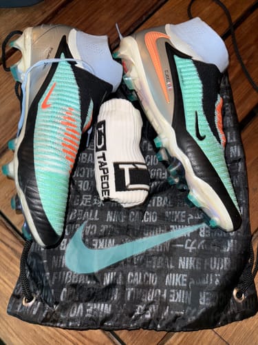 Customer photo review of Phantom 6 High Elite FG - Chrome Black