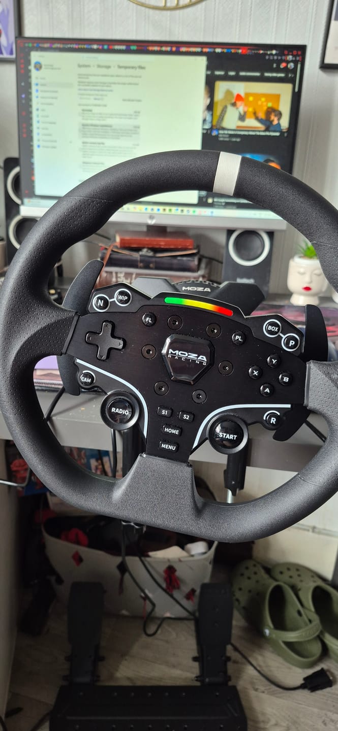 Customer photo review of MOZA RACING R3 Racing Wheel and Pedals for PC