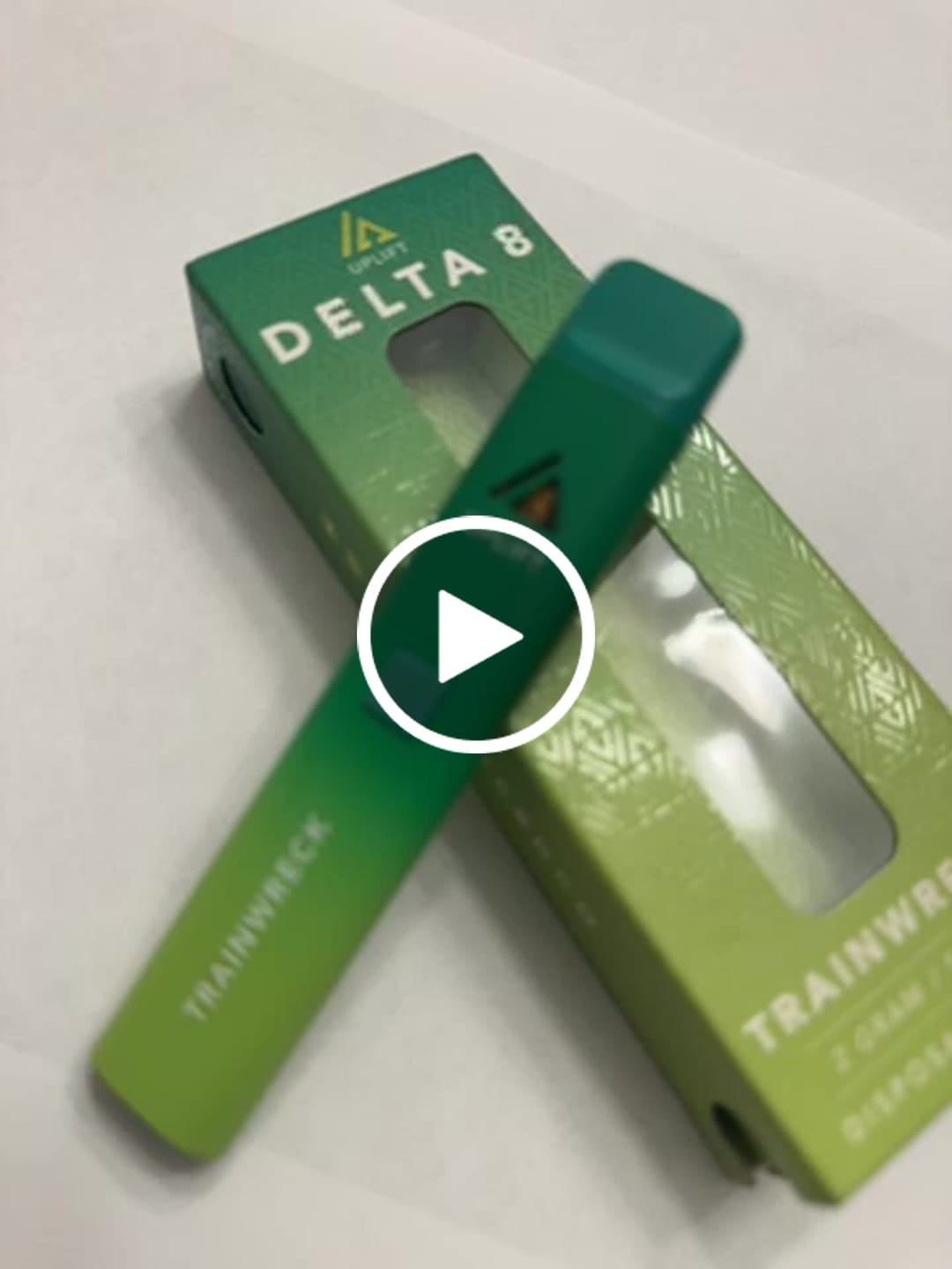 Customer video review of 2g Delta 8 Disposable