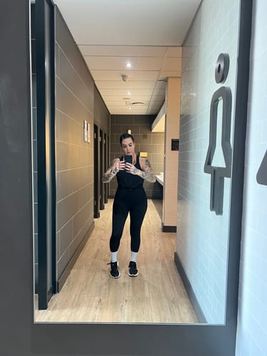 Customer photo review of High Waisted Tummy Control Butt Lifting Leggings with Pockets