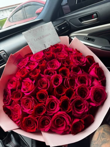 Customer photo review of Red & Hot Pink Rose Bouquet