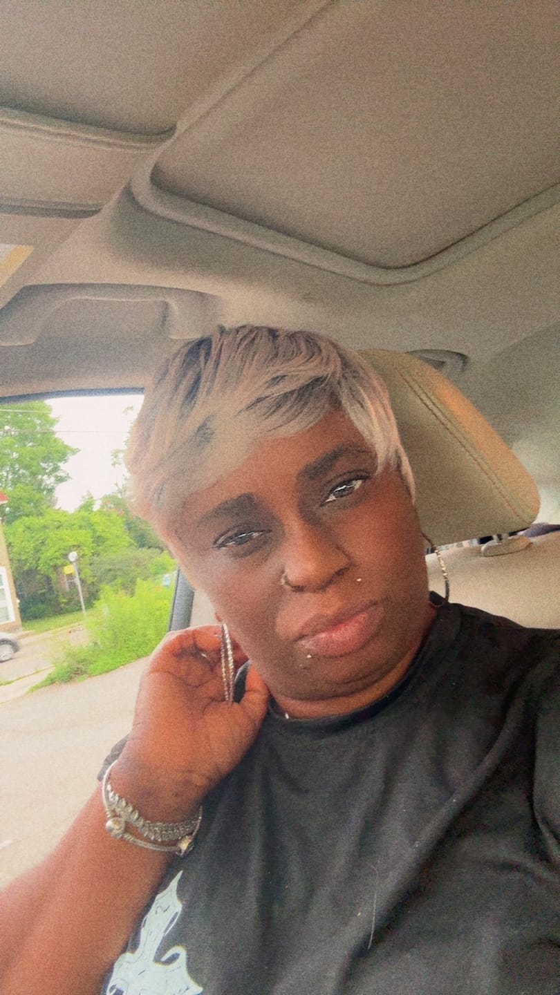Customer photo review of Outre Wigpop Full Wig - NOLA