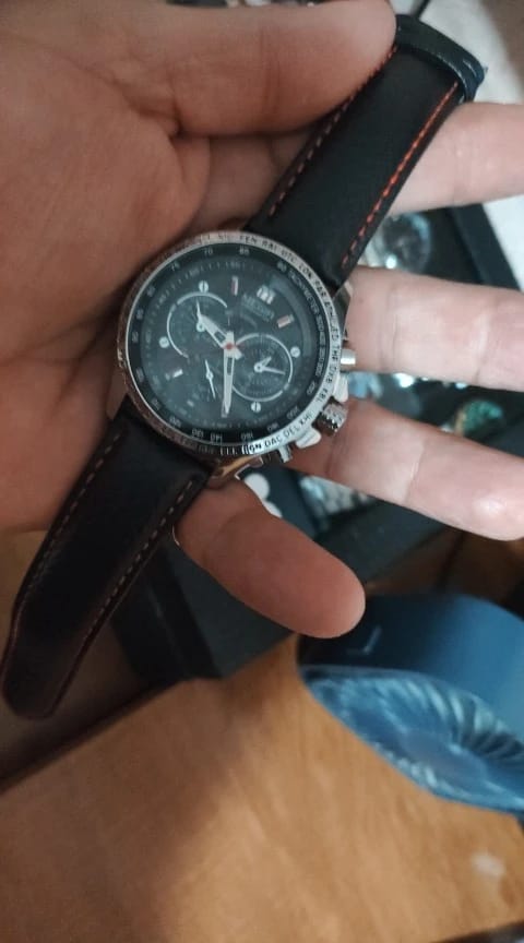 Customer photo review of MEGIR - LuxoWear