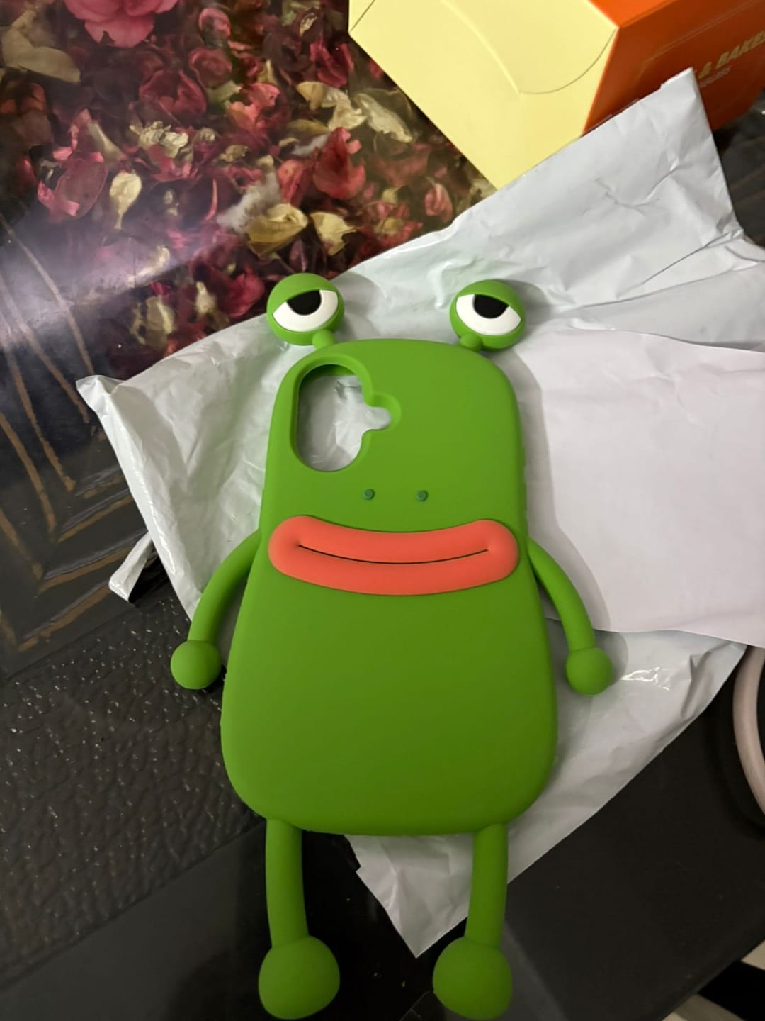 Customer photo review of Cute 3D Cartoon Frog Shockproof Rubber Silicone iPhone Case