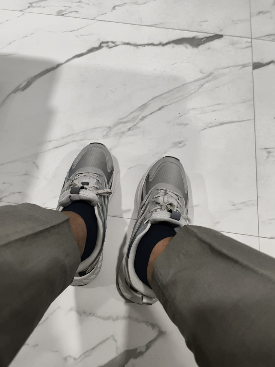 Customer photo review of Bacca Bucci HELIX Men's Low-Top Casual Athleisure Shoes