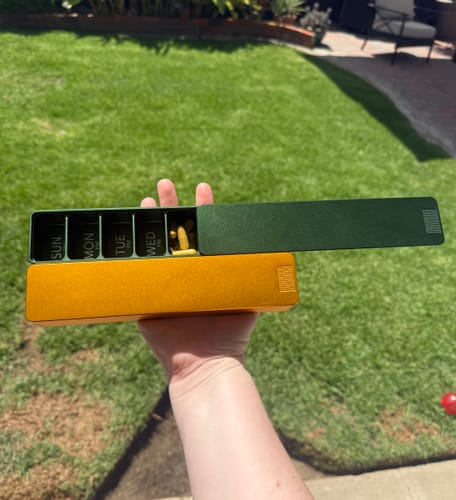 Customer photo review of Weekly AM-PM Vitamin XL Case 2.0