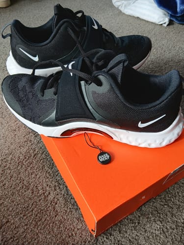 Customer photo review of Nike Renew In-Season TR 12 Womens (Black/.White)
