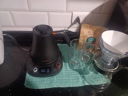 Customer photo review of Hervidor Eléctrico Inteligente con control de temperatura Mouvair Swan