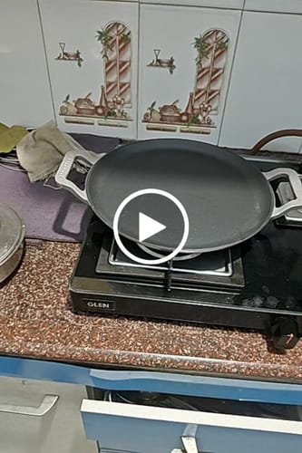 Customer video review of No. 11 Enamel Cast Iron Dosa Tawa