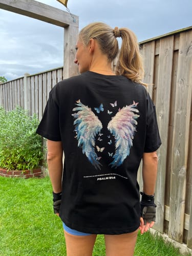 Customer photo review of Psalm 91:4 'Under His Wings' Women’s Oversized T-Shirt