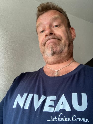 Customer photo review of Niveau - Premium Shirt
