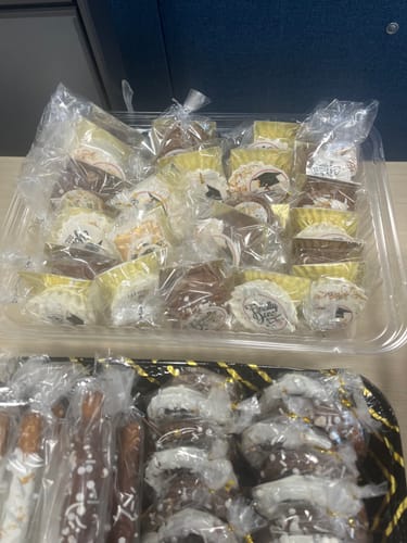 Customer photo review of Merckens Super White Chocolate Melts Bulk - 4LBS