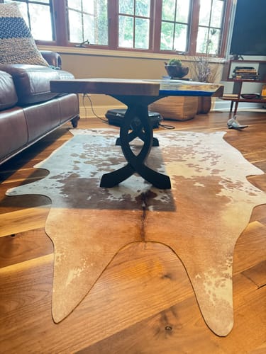 Customer photo review of 108 Curva 16" Curved Furniture Legs
