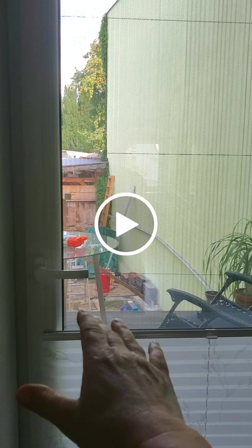 Customer video review of Fliegengitter zum Schieben