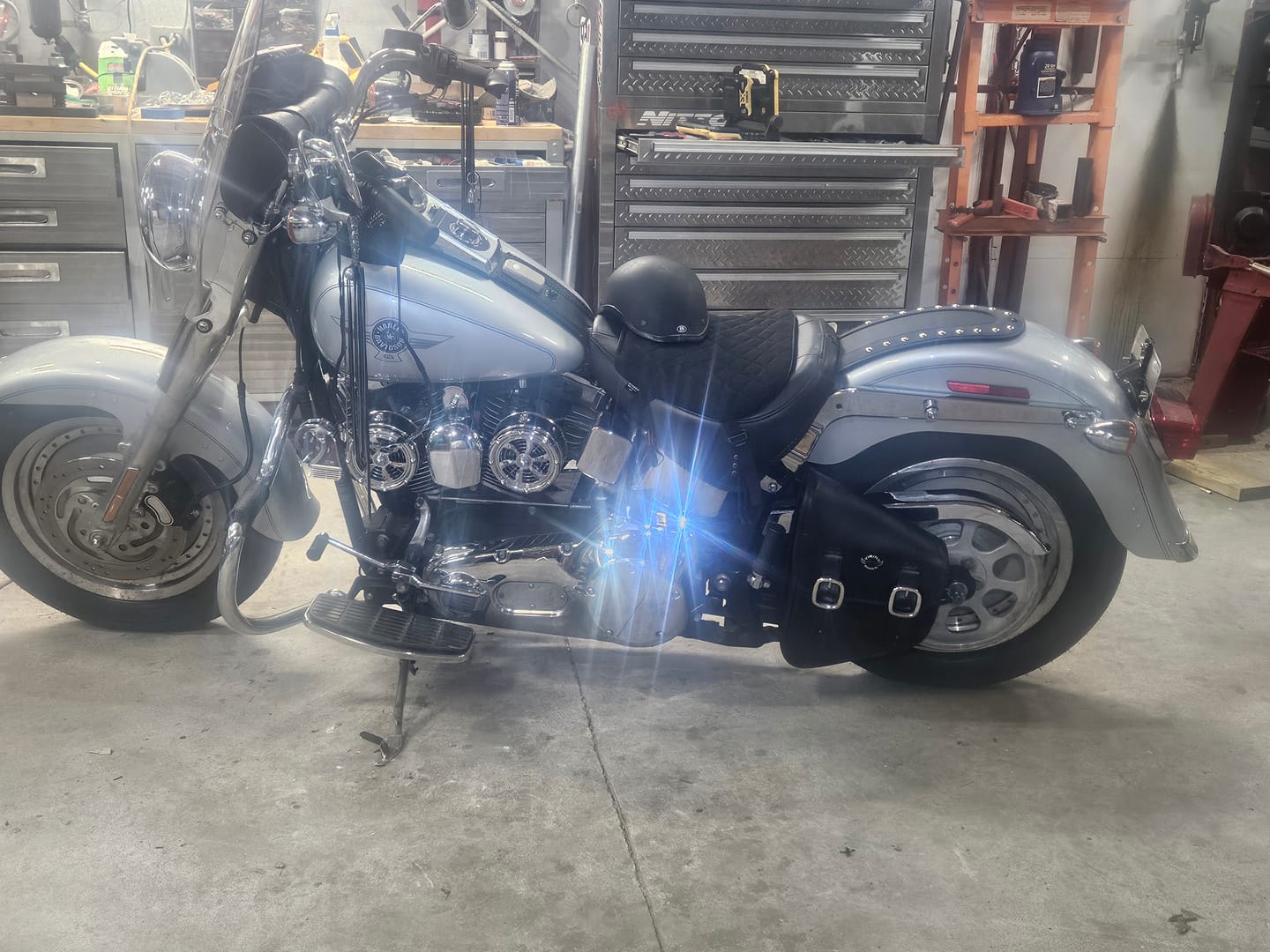 Customer photo review of 3L - Vintage Motorcycle Swingarm Bag for Harley Softail