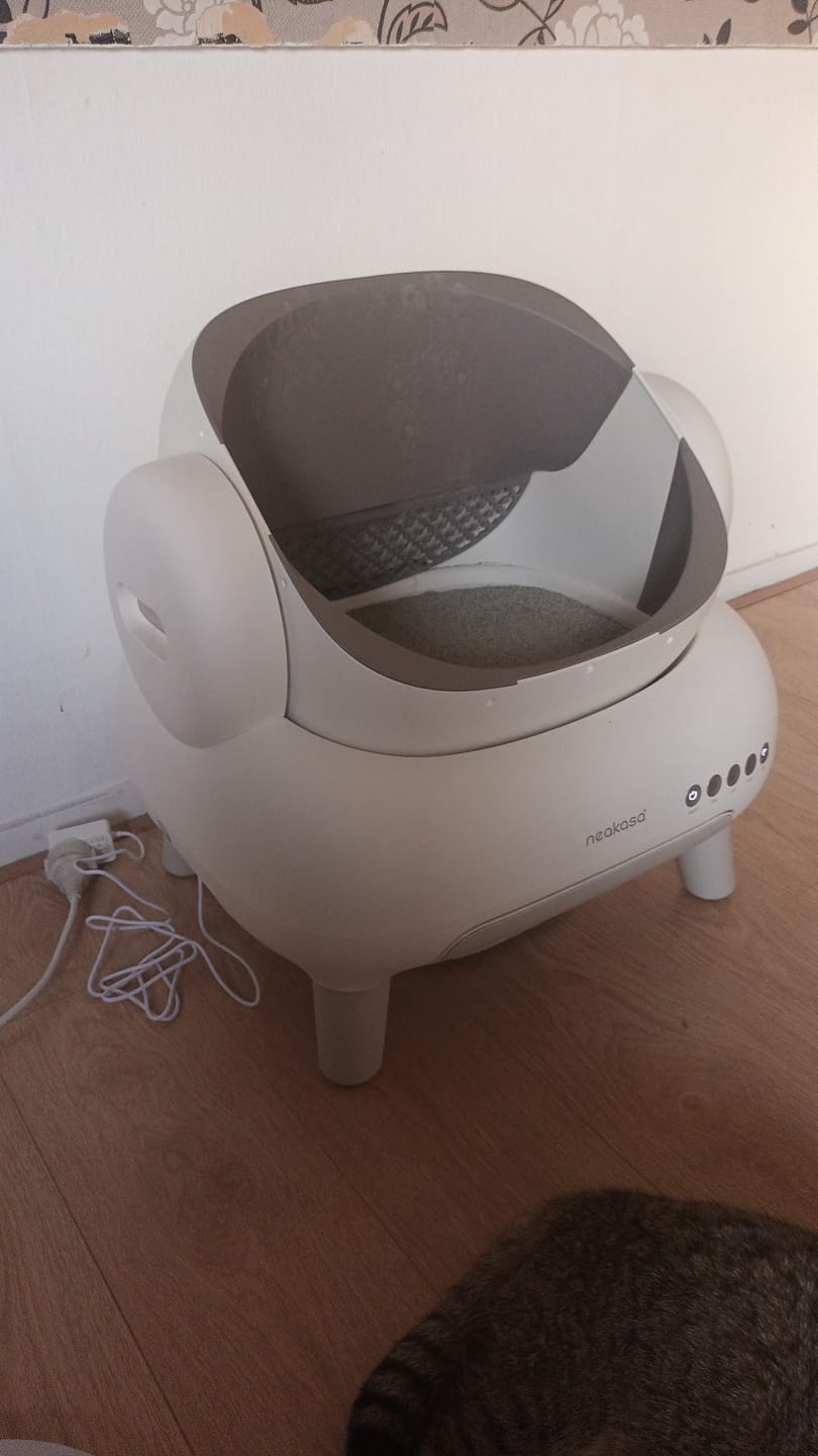 Customer photo review of Neakasa M1 Lite Open-Top Self-cleaning Cat Litter Box