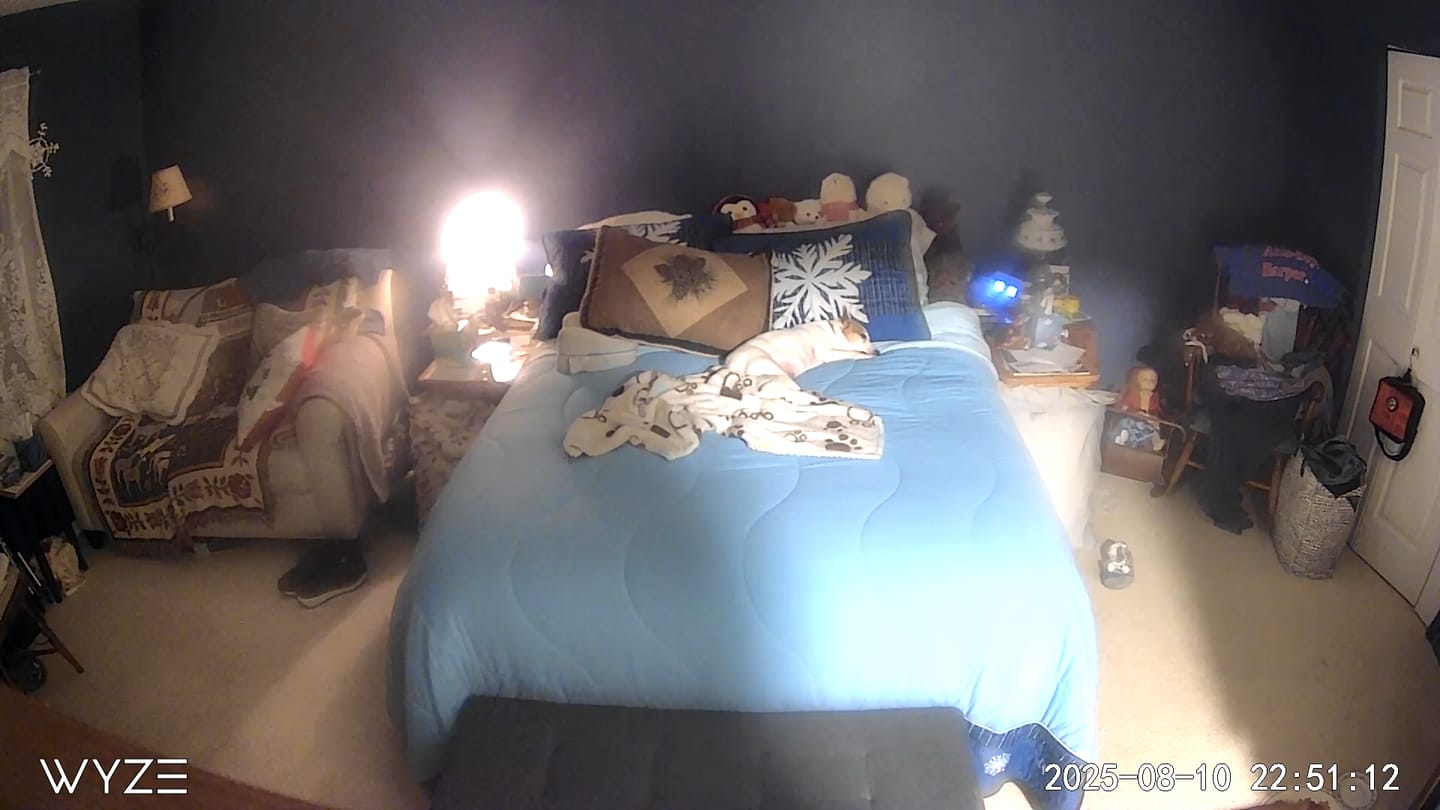 Customer photo review of Muscle Mat Luxury Mattress Topper - 4 Inches Thick