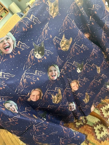 Customer photo review of Custom Own Logo  Men's Party Costumes-Theme Party 2 or 3pcs Suit set-Blazer Pants & Vest