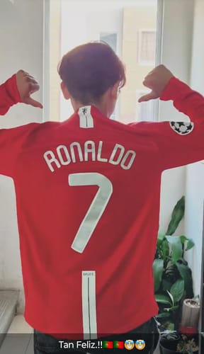 Customer photo review of Ronaldo 2008 - Manga Larga