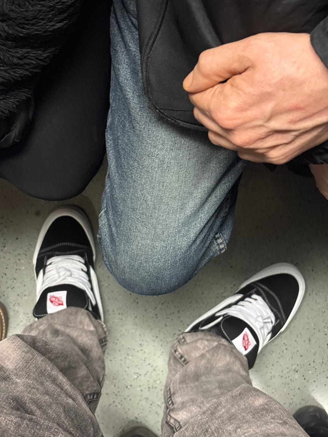 Customer photo review of Zapatilla Vans Knu Skool Hombre Negro