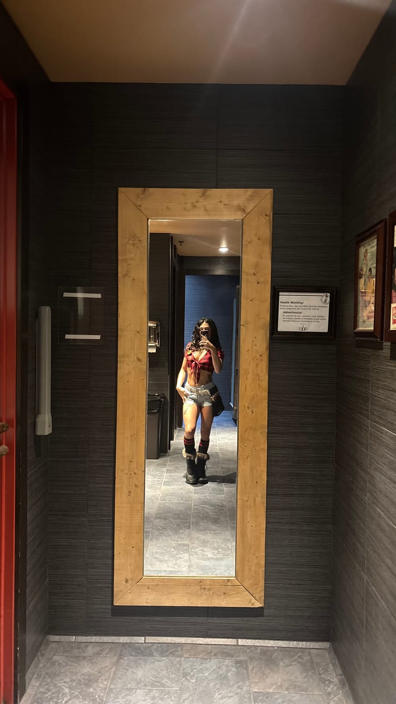 Customer photo review of W125 Denim Shorts