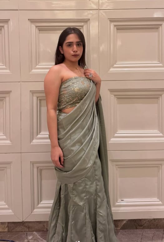 Customer photo review of Alaya Mehfil Smoke Green Godet Sari set