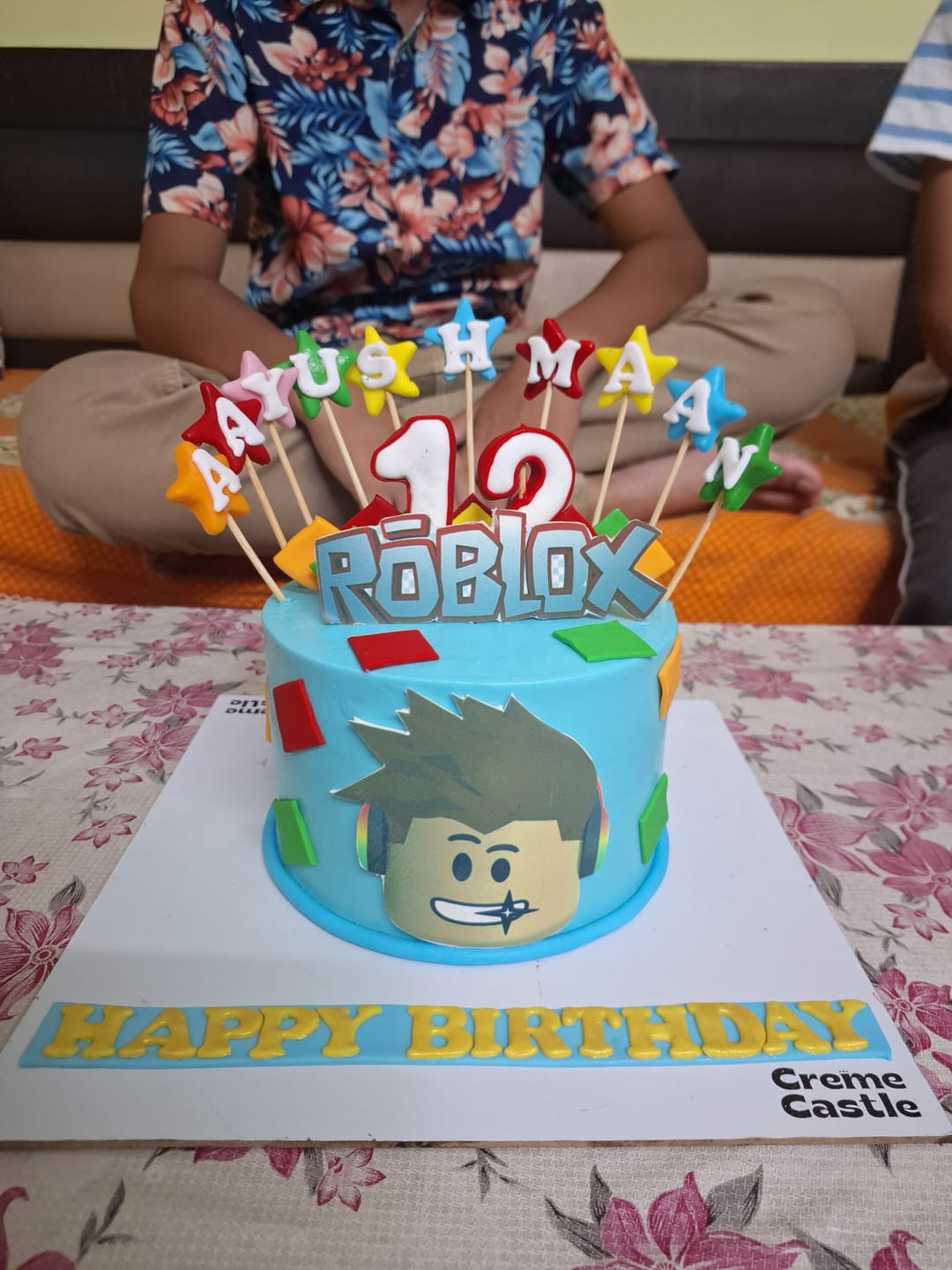 Customer photo review of Roblox Blocks Cake
