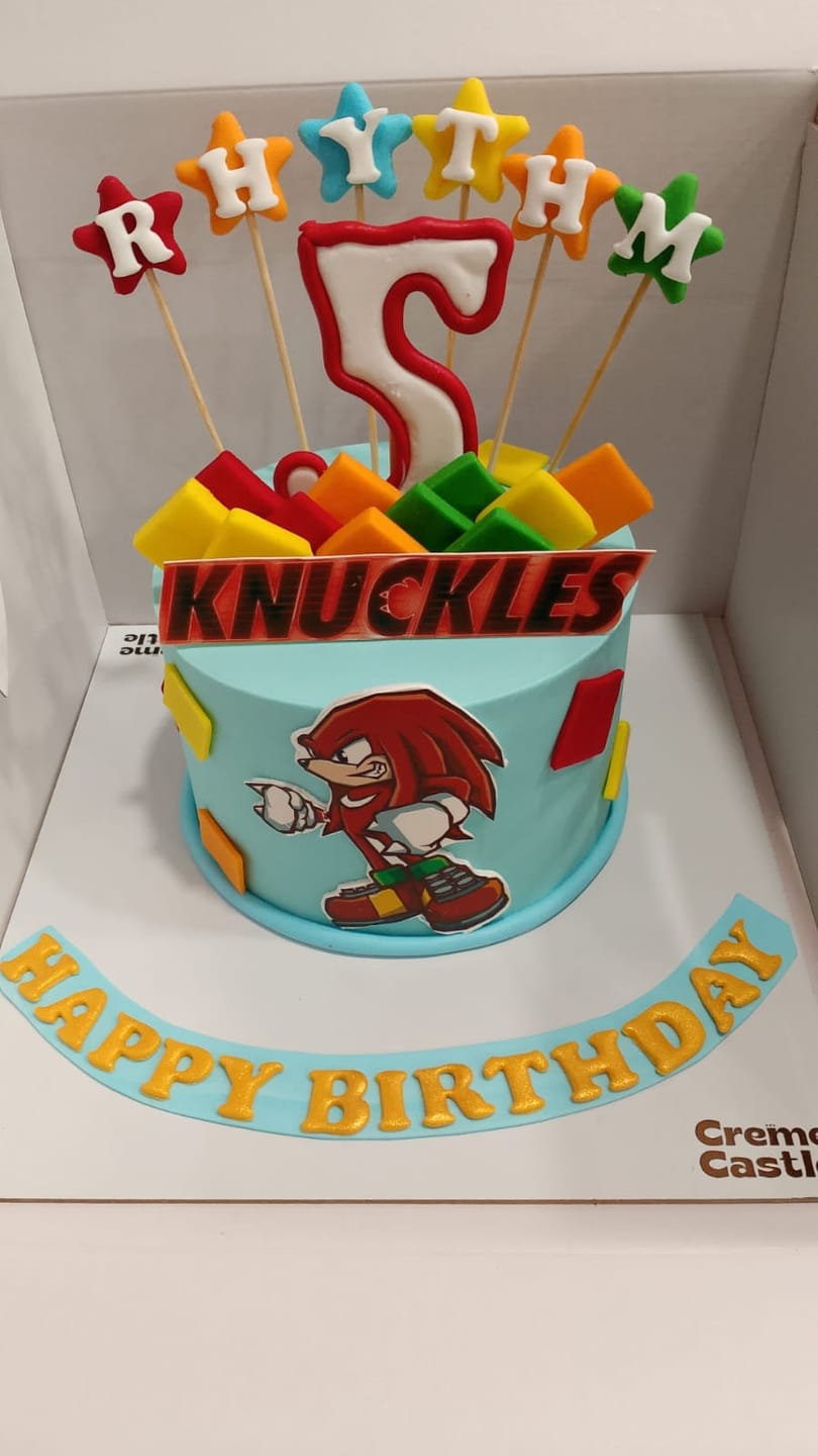 Customer photo review of Roblox Blocks Cake