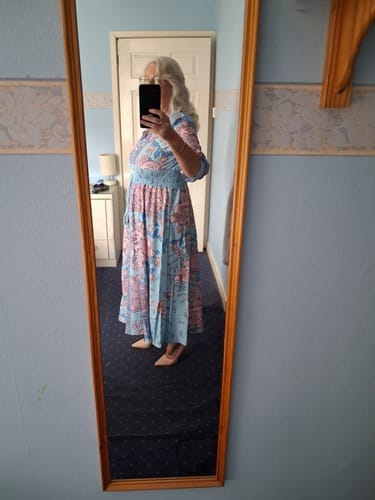 Customer photo review of V-Neck 3/4 Sleeve Vacation Dress