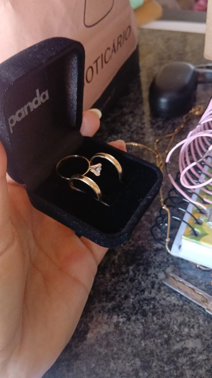 Customer photo review of Conjunto Alianças Banhada Ouro 18K 3mm