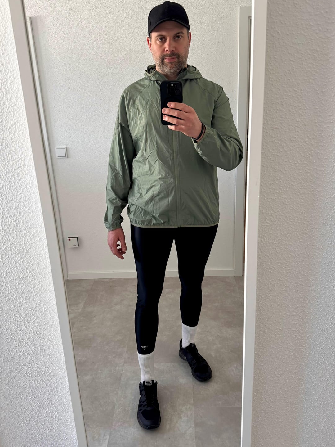 Customer photo review of Elegant Leggings shine men